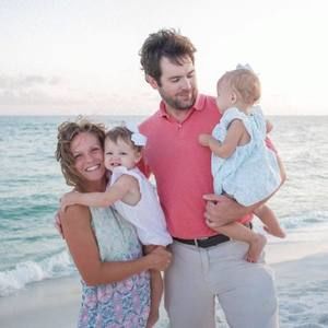 Meet your Posher, Caitlin